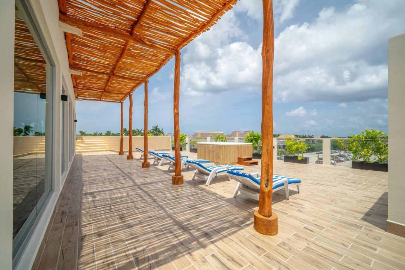 2 Bd With Balcony Gym Rooftop Pool Сasa de vacaciones *