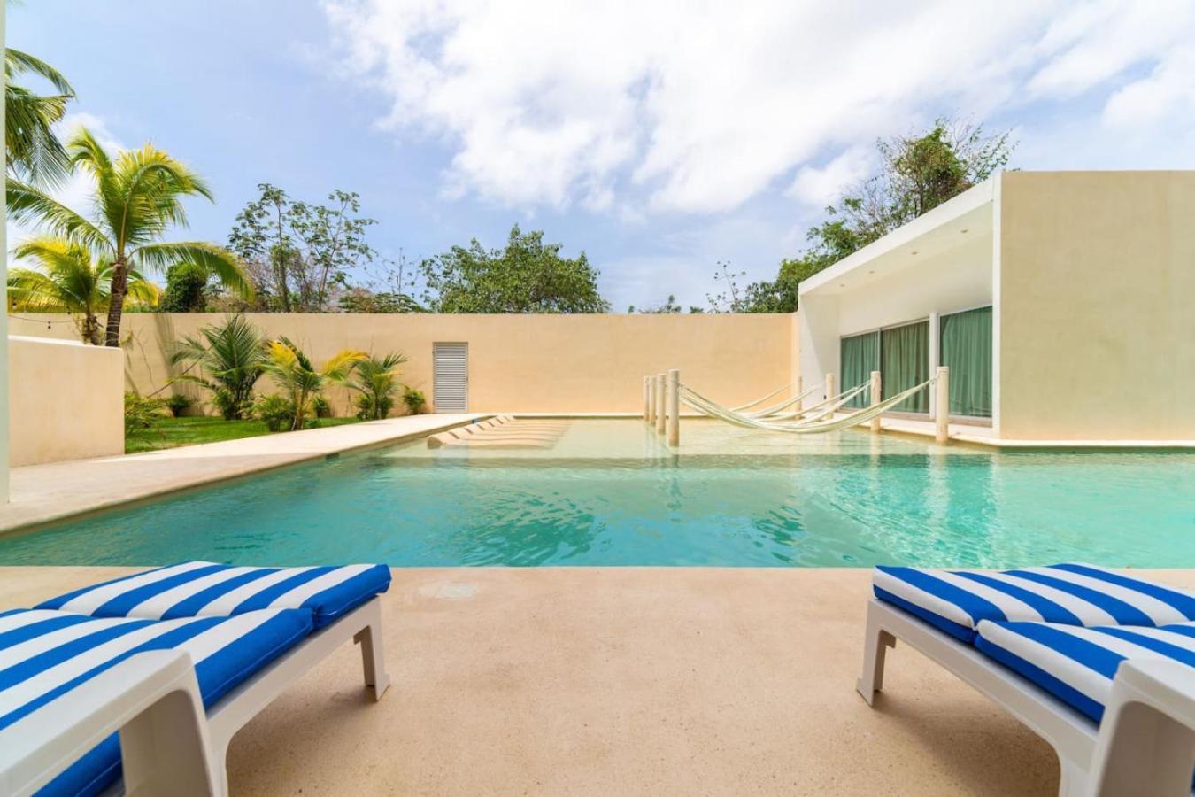 2 Bd With Balcony Gym Rooftop Pool Playa del Carmen