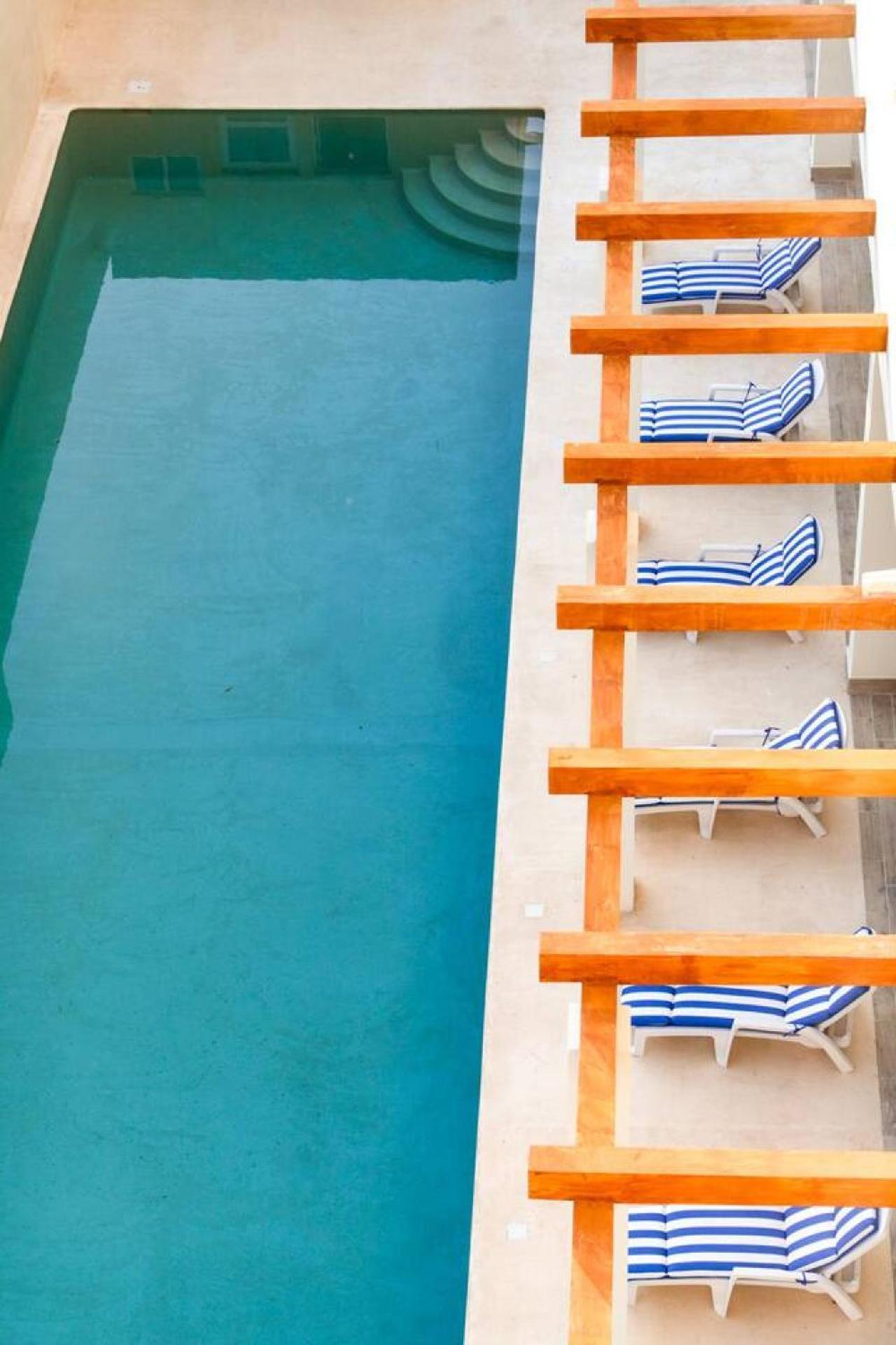 2 Bd With Balcony Gym Rooftop Pool